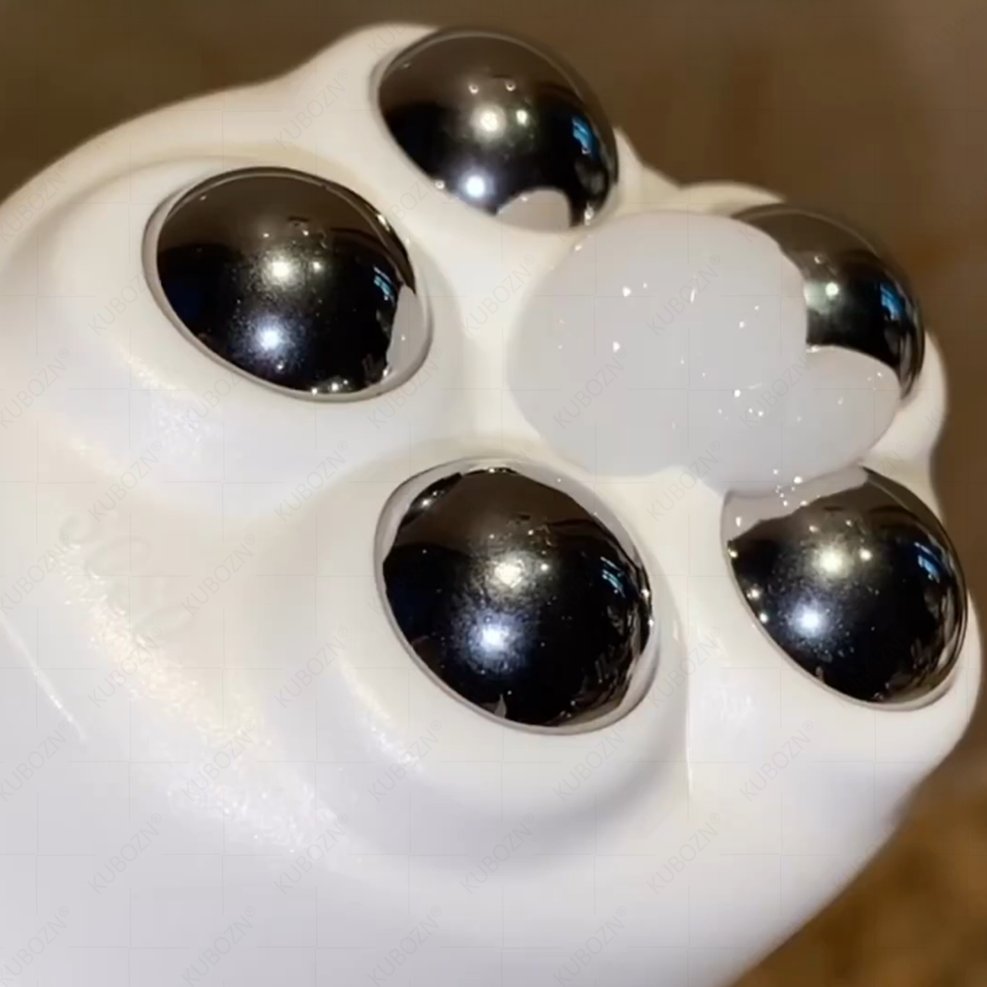 LOVILDS™ Lymphatic Drainage Roll-On Relief Cream image LOVILDS™ Lymphatic Drainage Roll-On Relief Cream